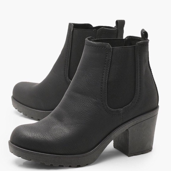 Krush Shoes - NEW Black Platform Wide Width Slip On Boots 8 1/2